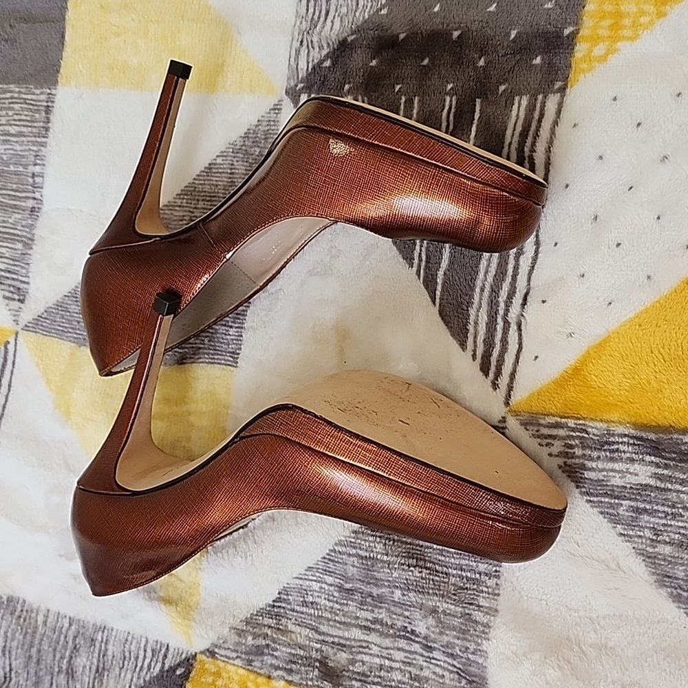 Shoes - Picture 6 of 6